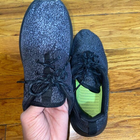 NIKE ROSHE Gray Print Sneakers - Picture 14 of 16